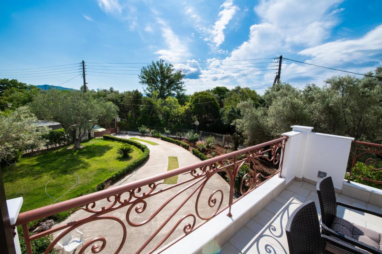 Luxury Rustic Villa Mountain View Lefkáda Eksteriør bilde